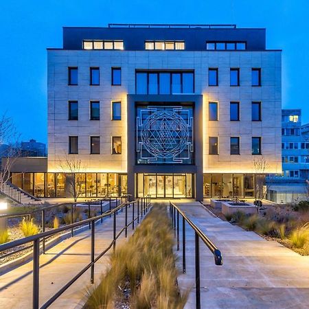 Raj Zdravia Hotel Bratislava Exterior photo